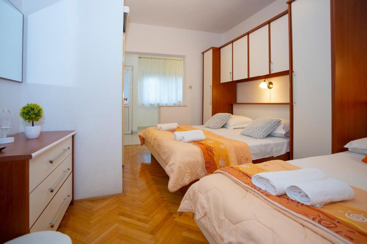 Villa Milenka - Apartmani Gorana Tučepi Habitación foto